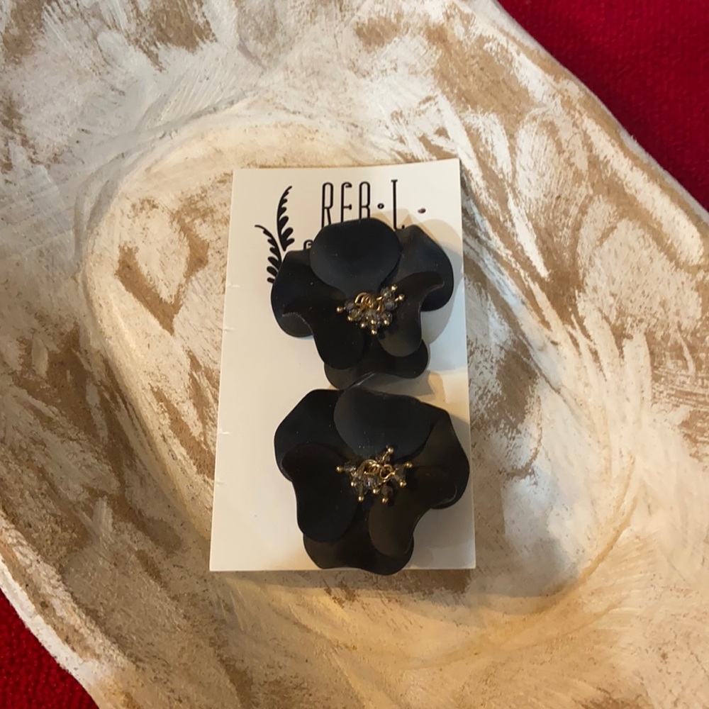 Reb*L Creative new never worn earrings